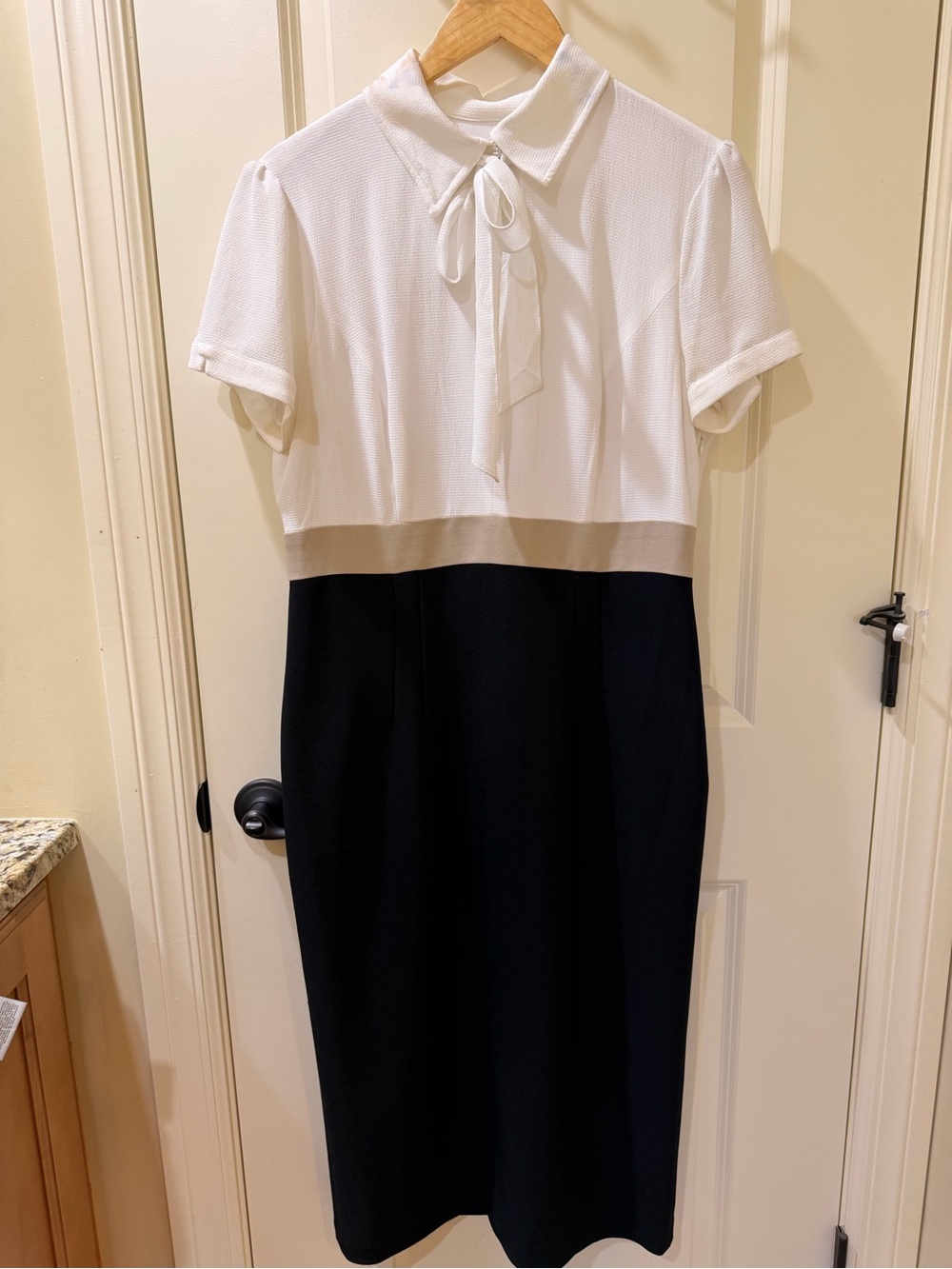 Black & White Colorblock Tie-Neck Short Sleeve Midi Dress